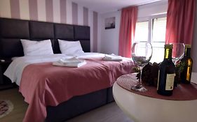 Studio Apartments Bulevar