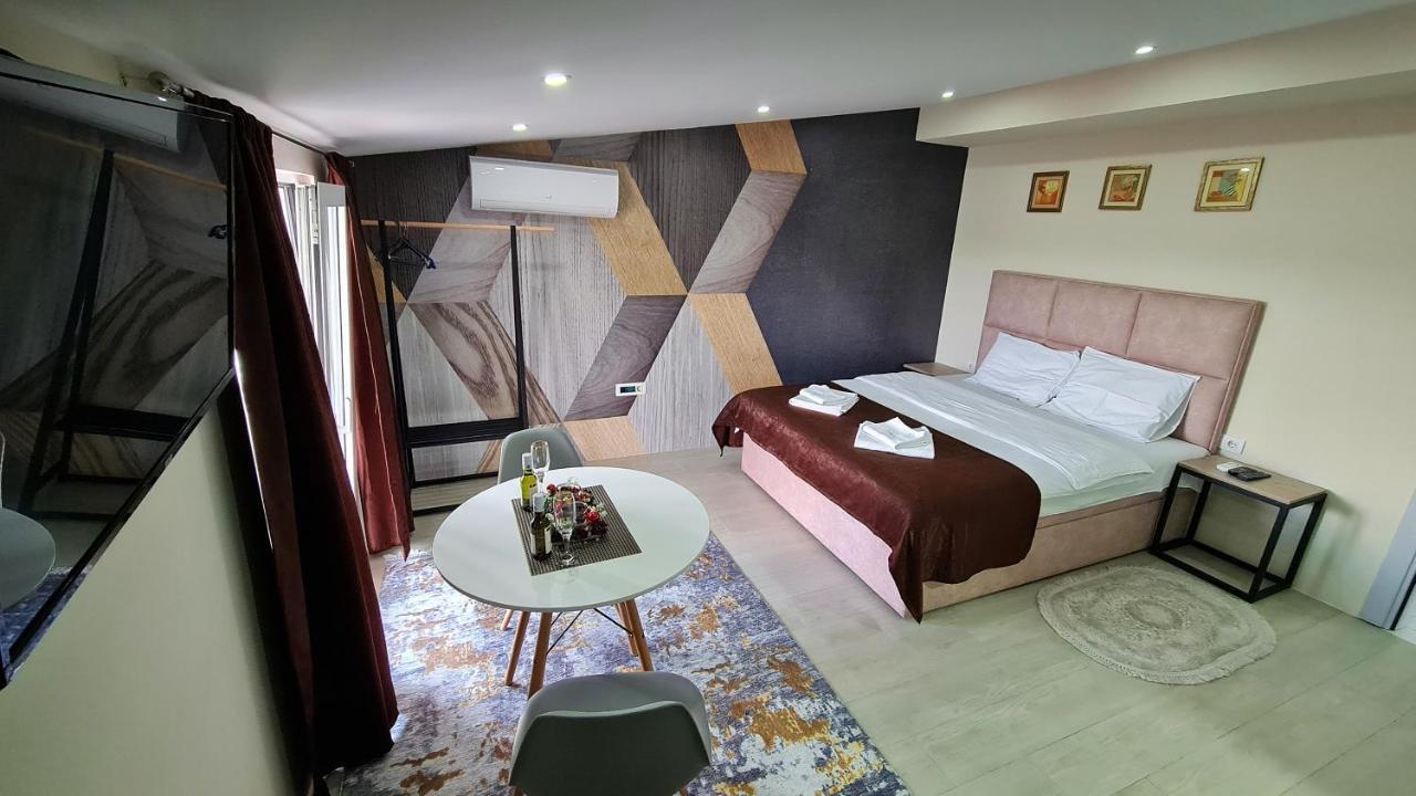 Studio Apartments Bulevar Podgorica Extérieur photo